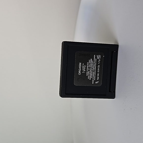 🛍 3/$30 Nars Mini Blush Colour: orgasm - Picture 3 of 4